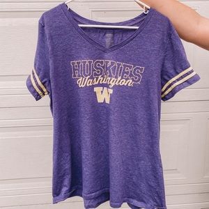 University of Washington VNeck Top